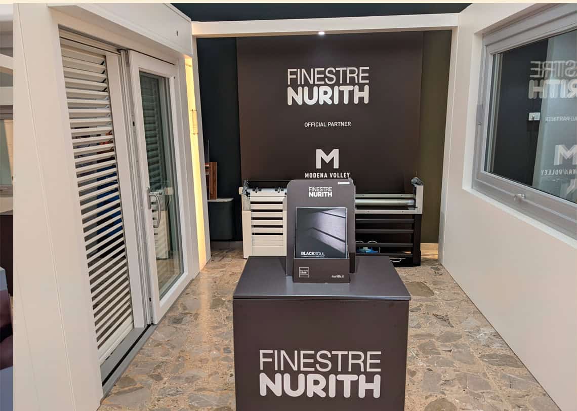 Showroom Modena Serramenti a Modena: esposizione di finestre in PVC